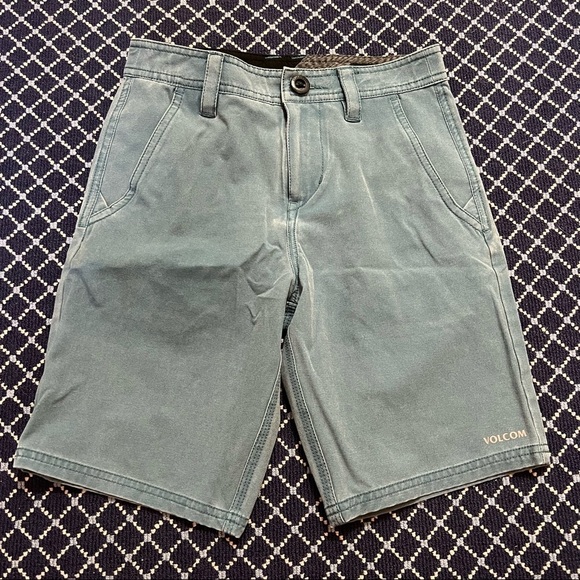 Volcom Shorts - Picture 1 of 4